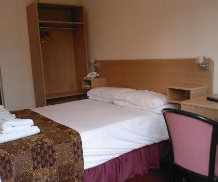 Heath Lodge Hotel Nr Nec Bickenhill Bilik gambar